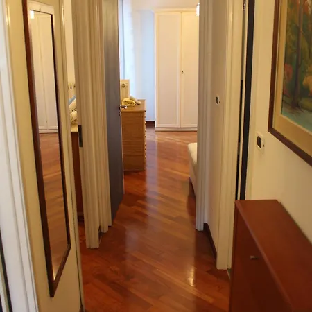 Casa Mira - Ampio, Fully Equipped E Zona Tranquilla * Триест